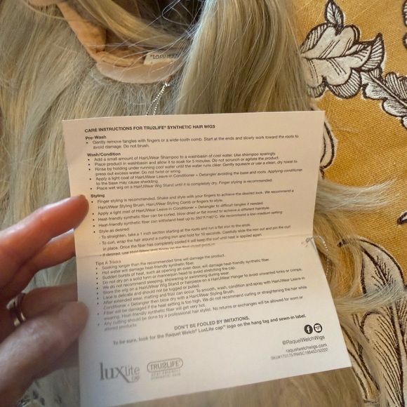 Raquel Welch Sheer Luxury Wig Lace hand tied left part. It has the LuxLite cap, - Picture 7 of 14